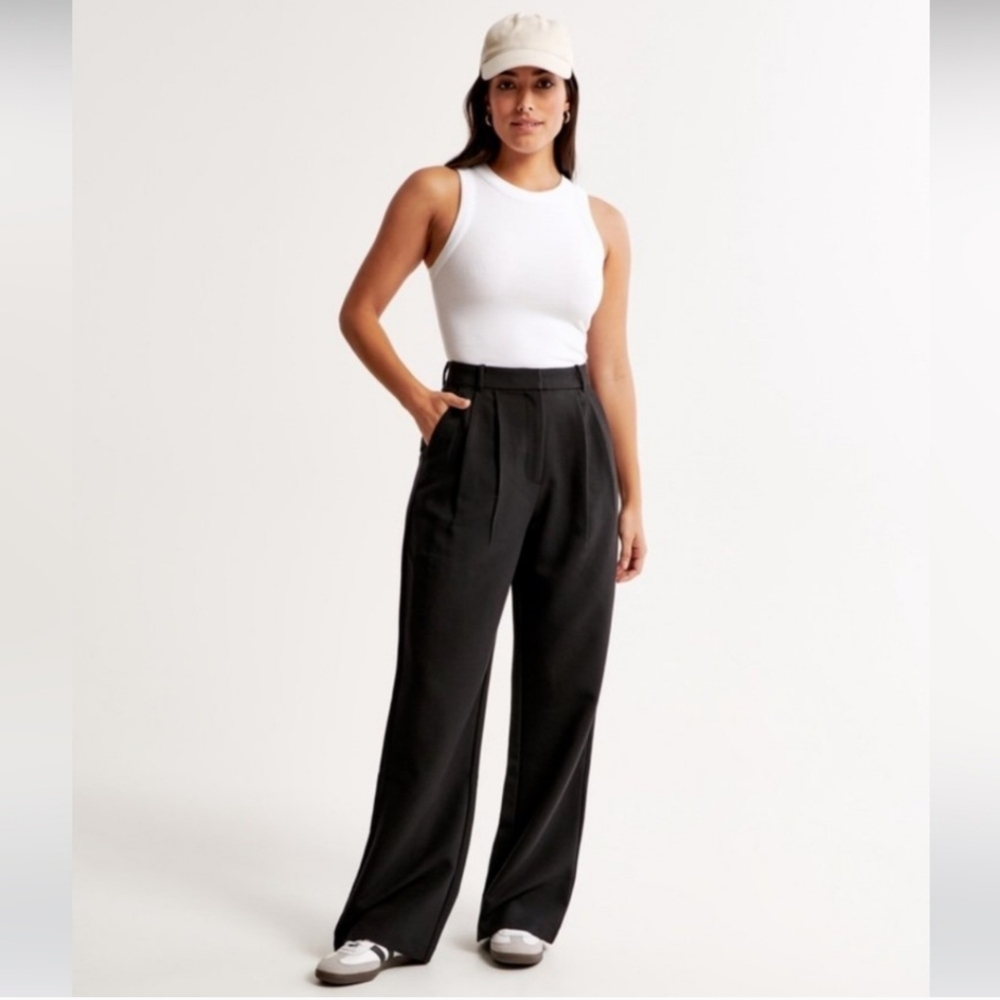 NEW A&F Curve Love Sloane Tailored Pant 25 / 0 Short